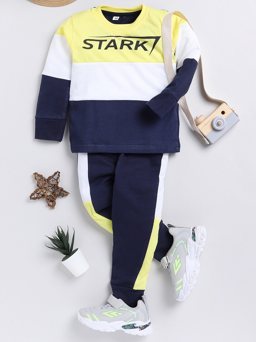 

carrydreams Boys Colourblocked Pure Cotton T-shirt with Trousers, Yellow