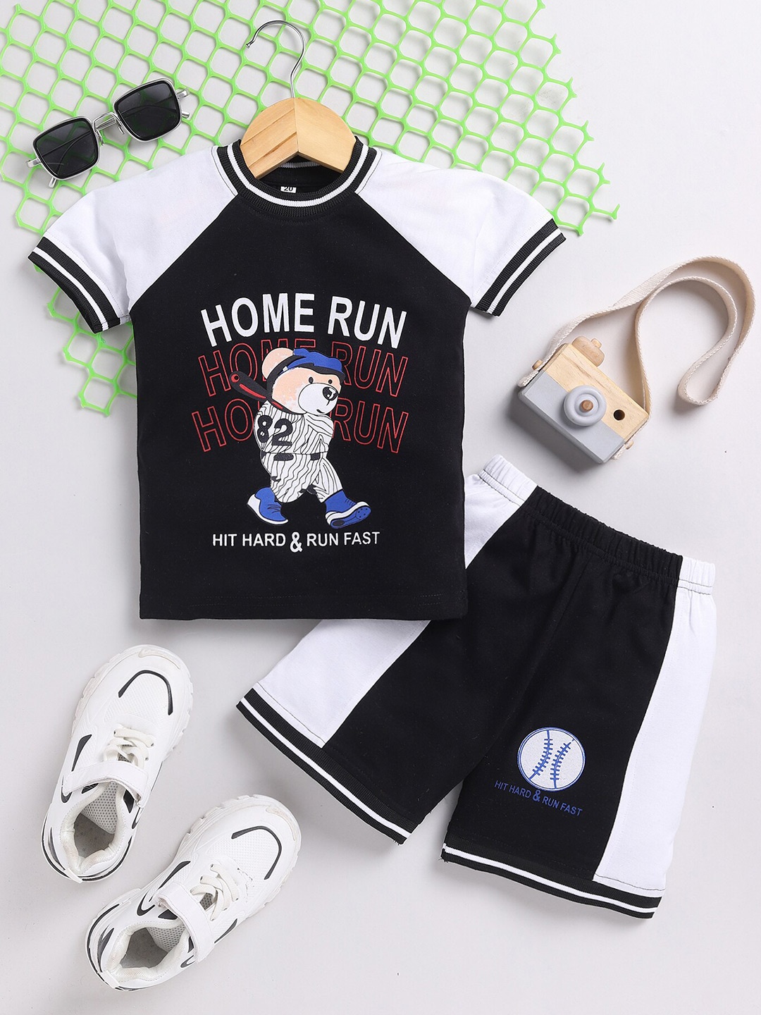 

carrydreams Boys Printed Pure Cotton T-shirt with Shorts, Black