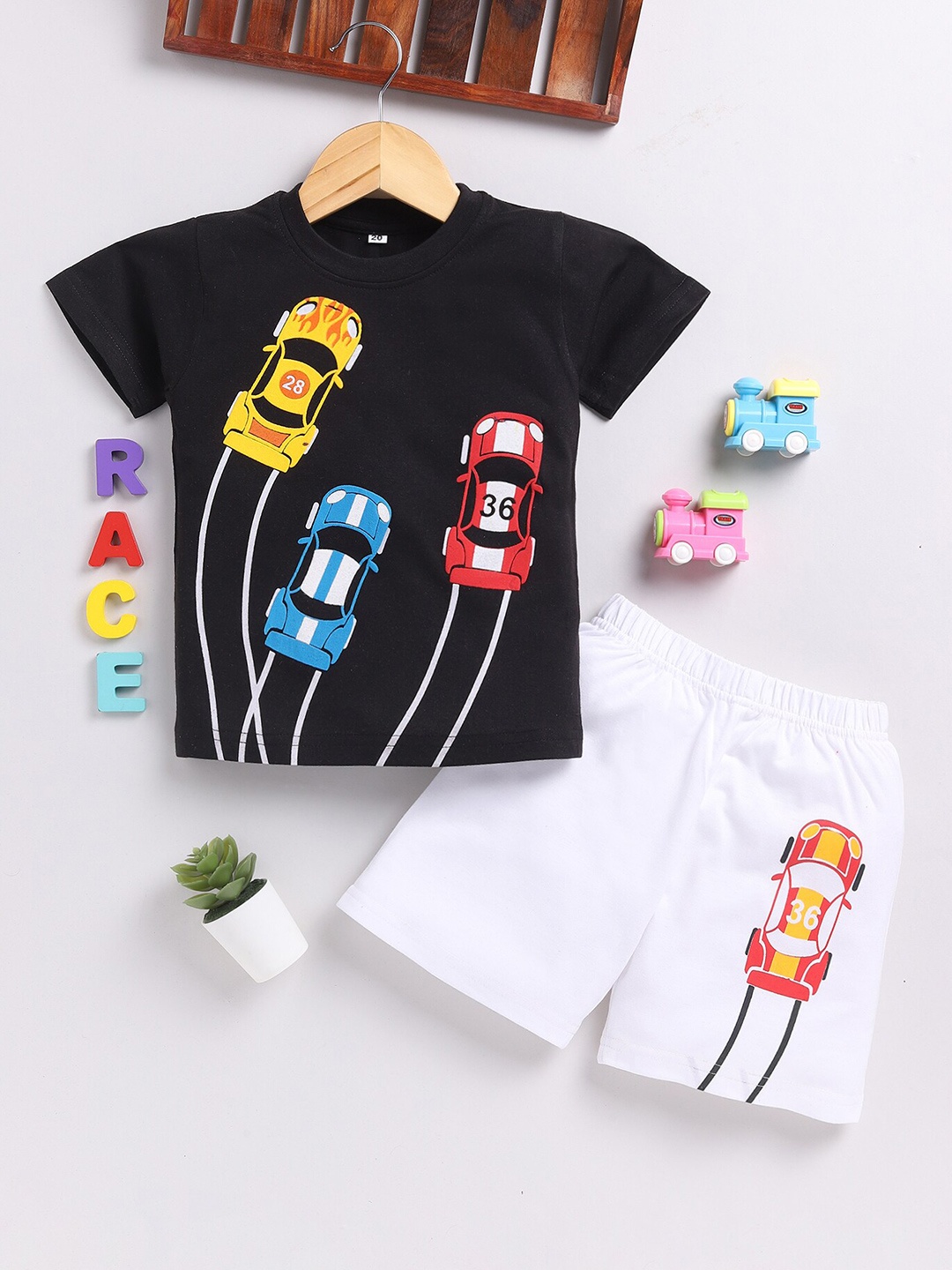 

carrydreams Boys Printed Pure Cotton T-shirt with Shorts, Black