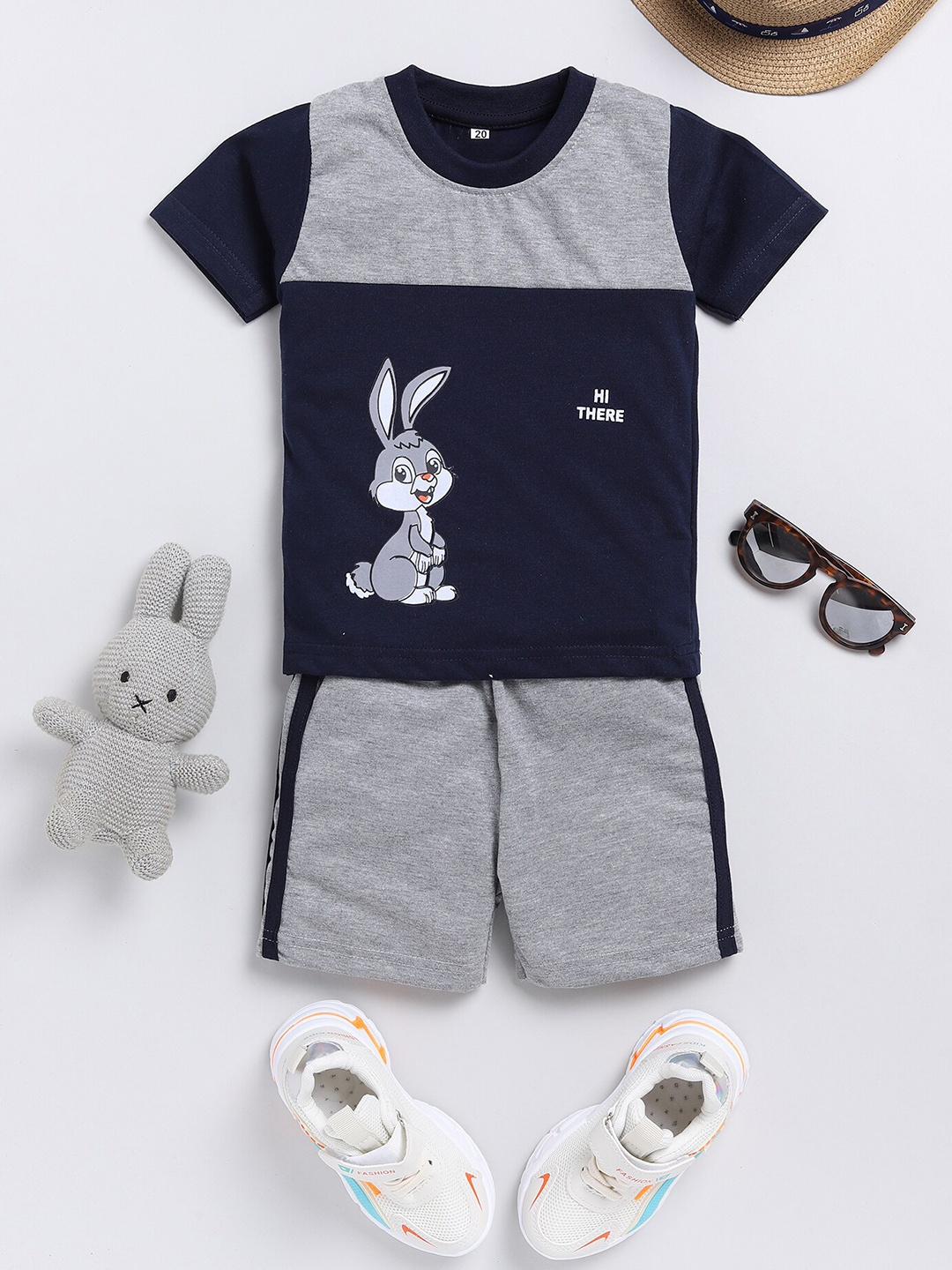 

carrydreams Boys Printed Pure Cotton T-shirt with Shorts, Grey