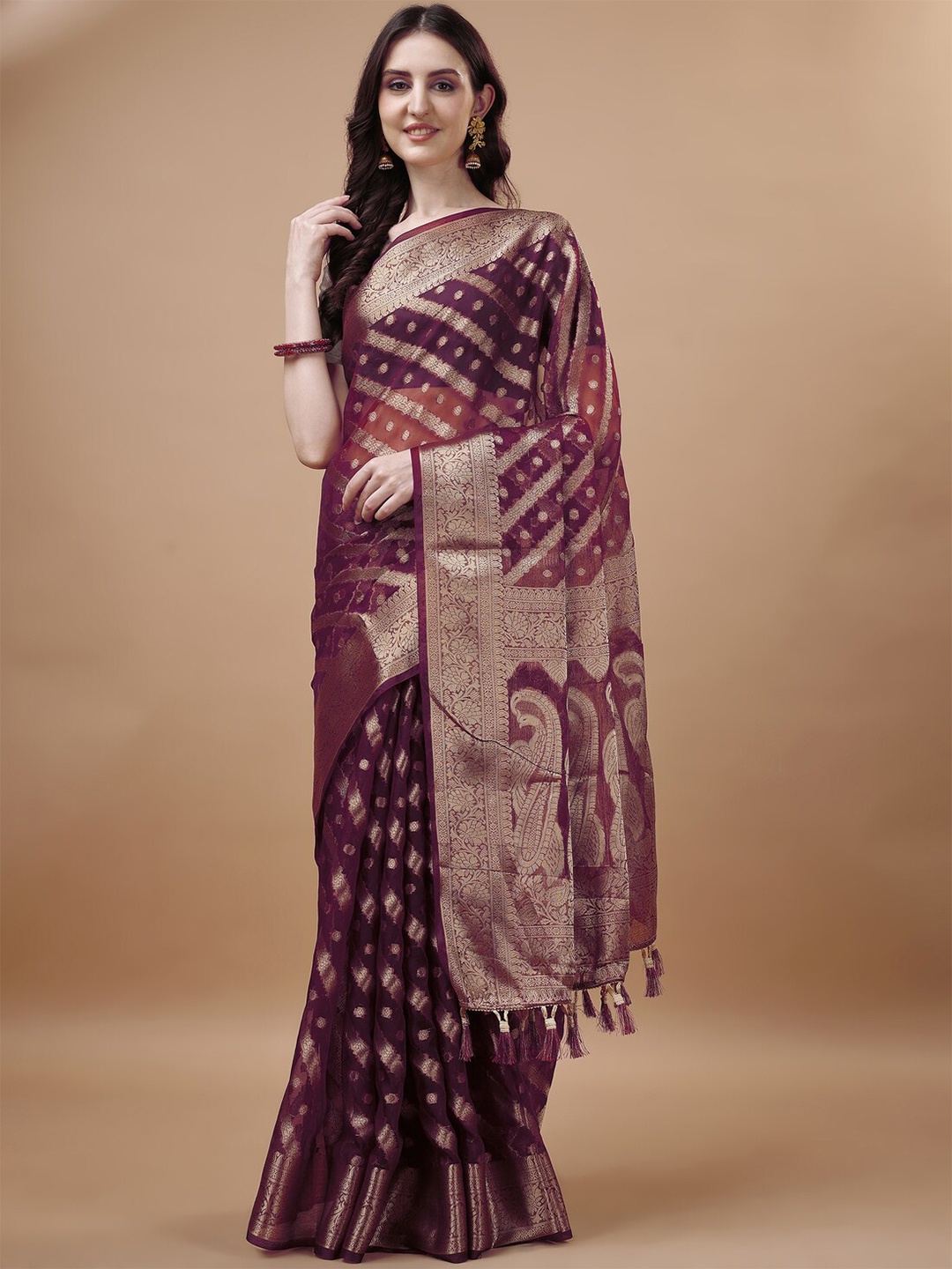 

ANISSA SAREE Ethnic Motifs Woven Design Zari Detailed Organza Banarasi Saree, Burgundy