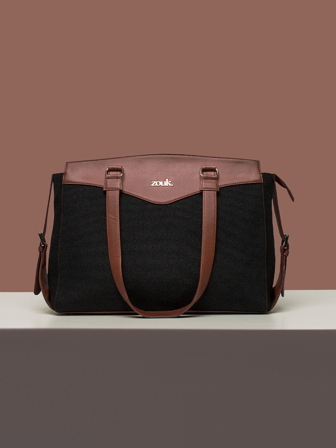 

ZOUK Structured Handheld Bag, Black