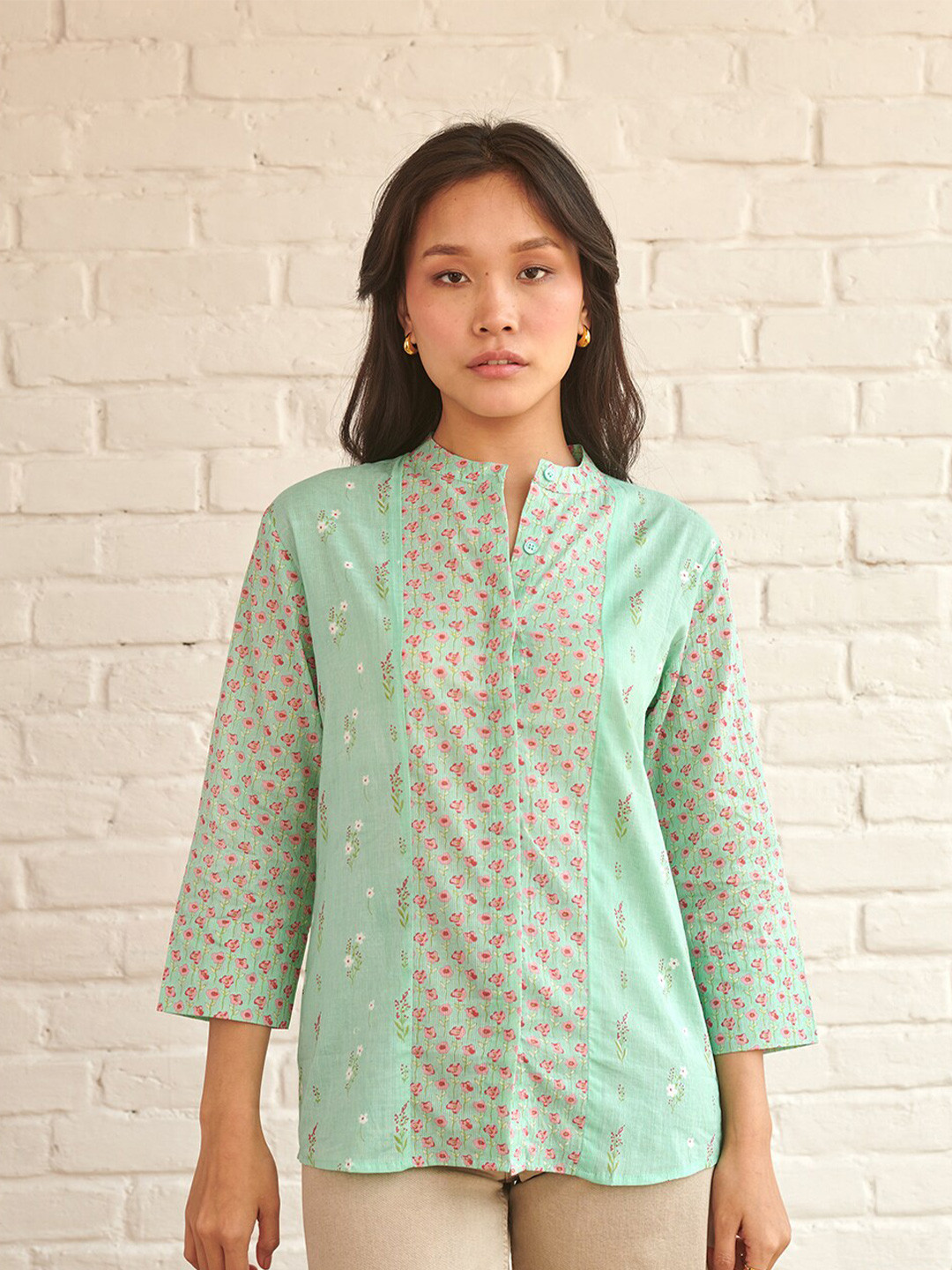 

Prakriti Jaipur Comfort Floral Printed Panelled Cotton Casual Shirt, Blue