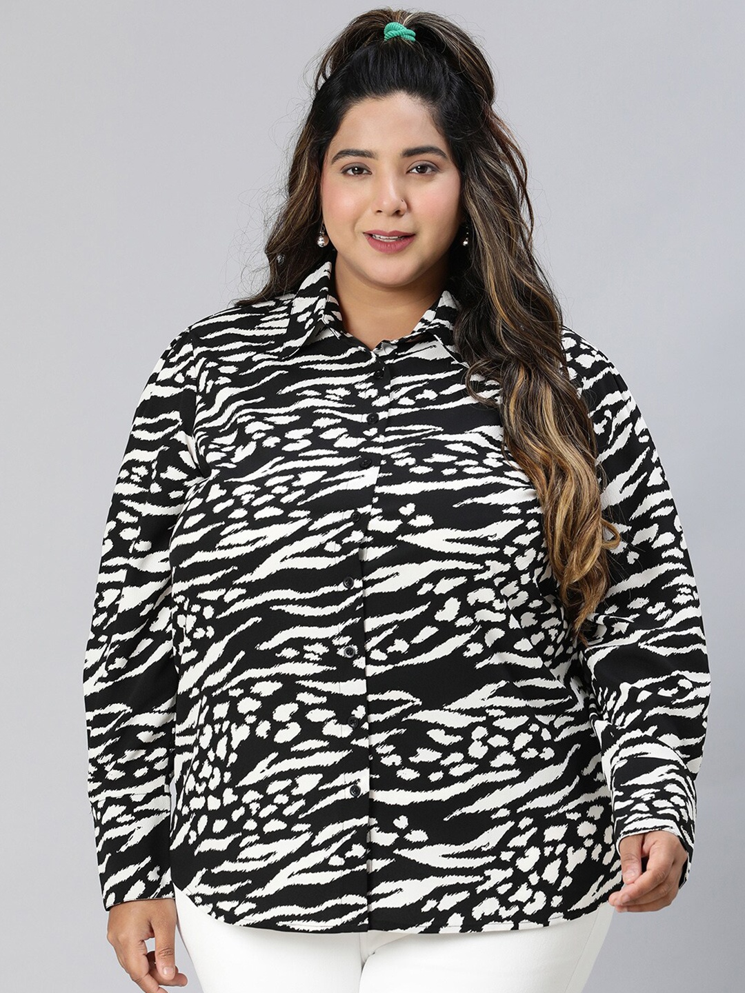 

Oxolloxo Plus Size Relaxed Animal Printed Casual Shirt, Black