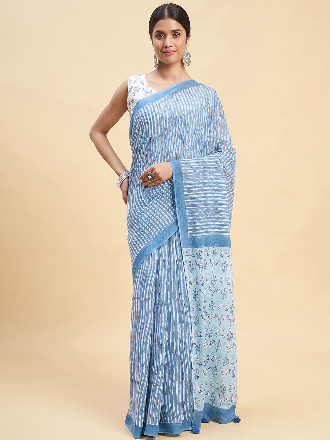 

SootiSyahi Striped Pure Cotton Block Print Saree, Blue