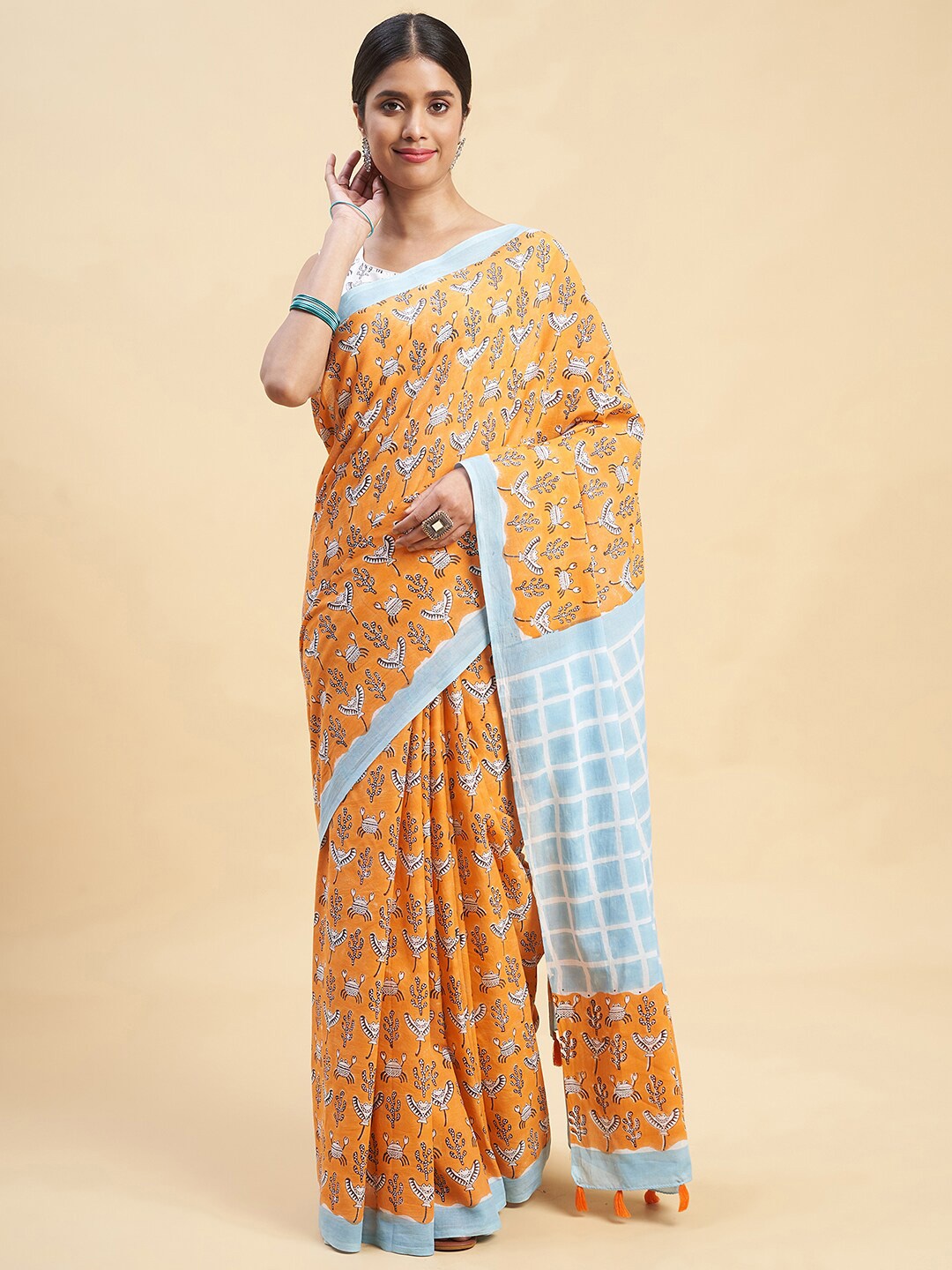 

SootiSyahi Ethnic Motifs Printed Pure Cotton Block Print Saree, Blue