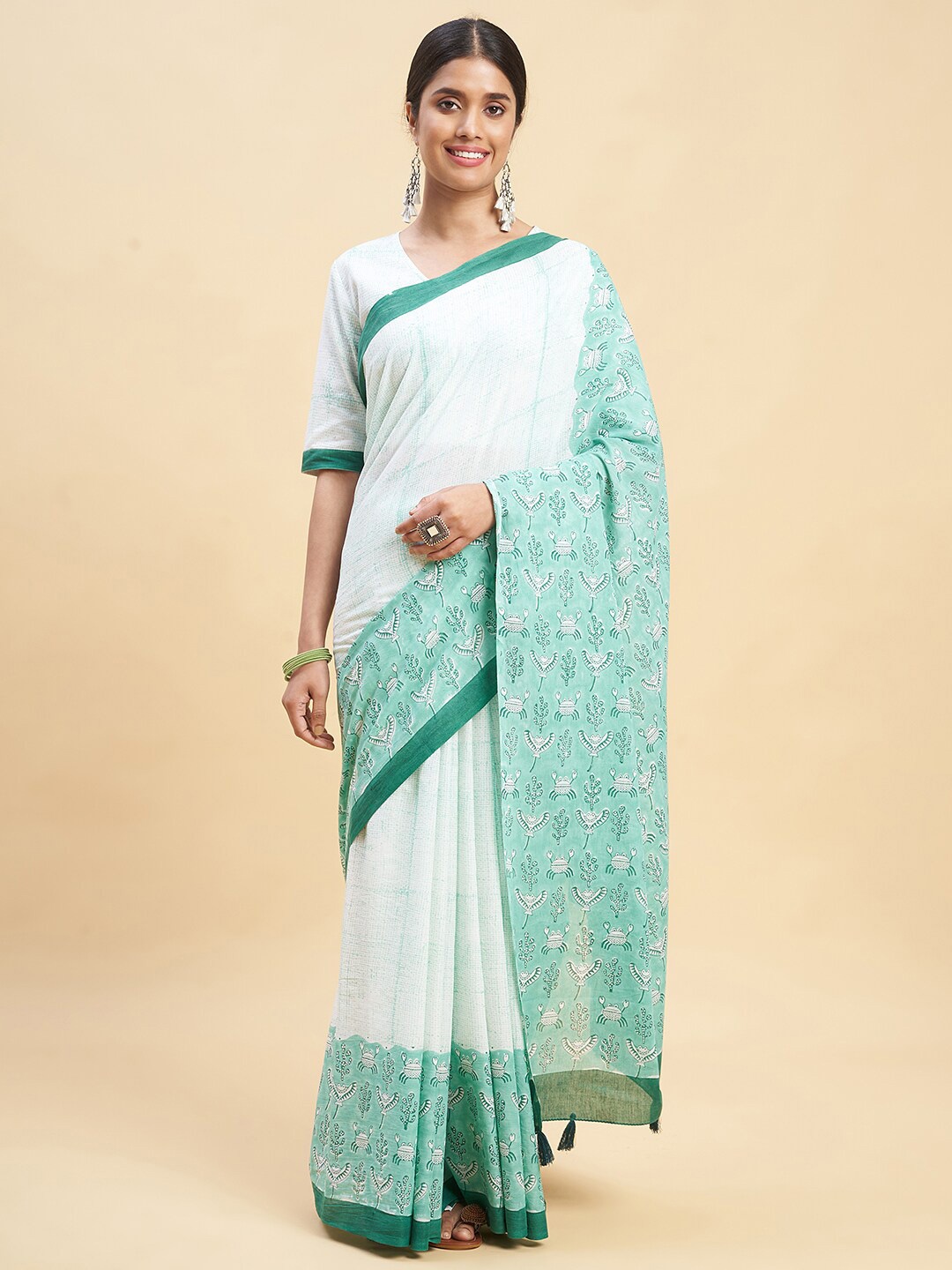 

SootiSyahi Ethnic Motifs Printed Pure Cotton Block Print Saree, Green