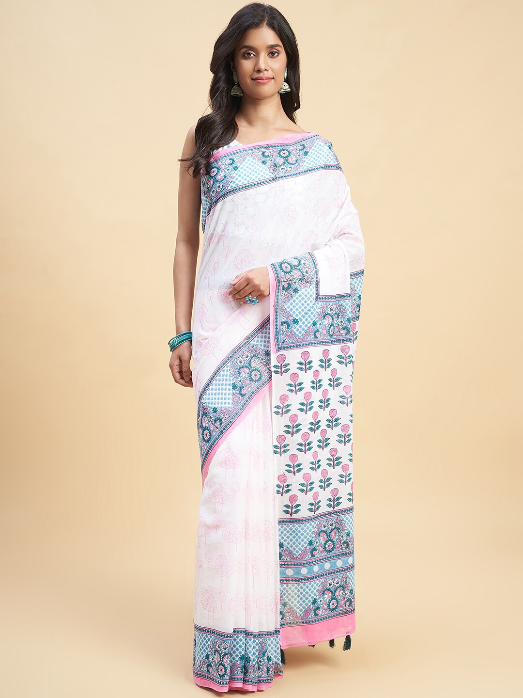 

SootiSyahi Floral Printed Pure Cotton Block Print Saree, Blue
