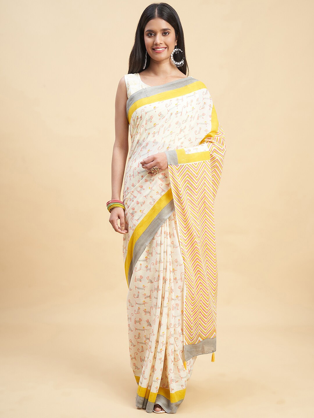 

SootiSyahi Ethnic Motifs Printed Pure Cotton Block Print Saree, Grey
