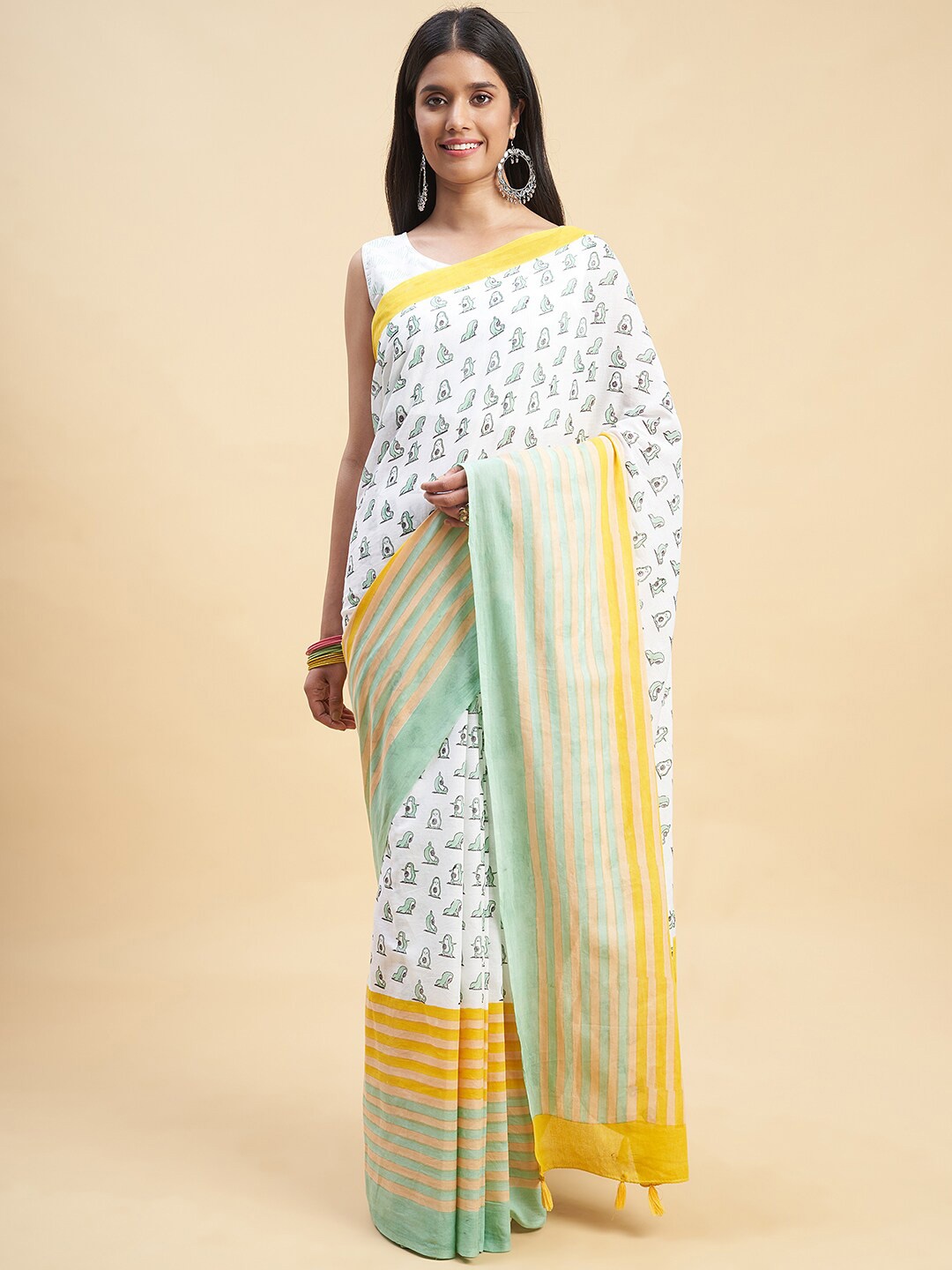 

SootiSyahi Conversational Printed Pure Cotton Block Print Saree, Green