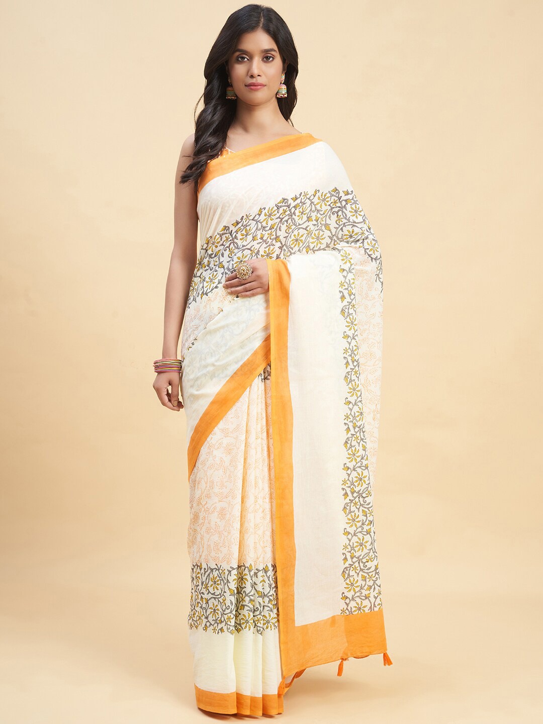 

SootiSyahi Floral Printed Pure Cotton Saree, Grey