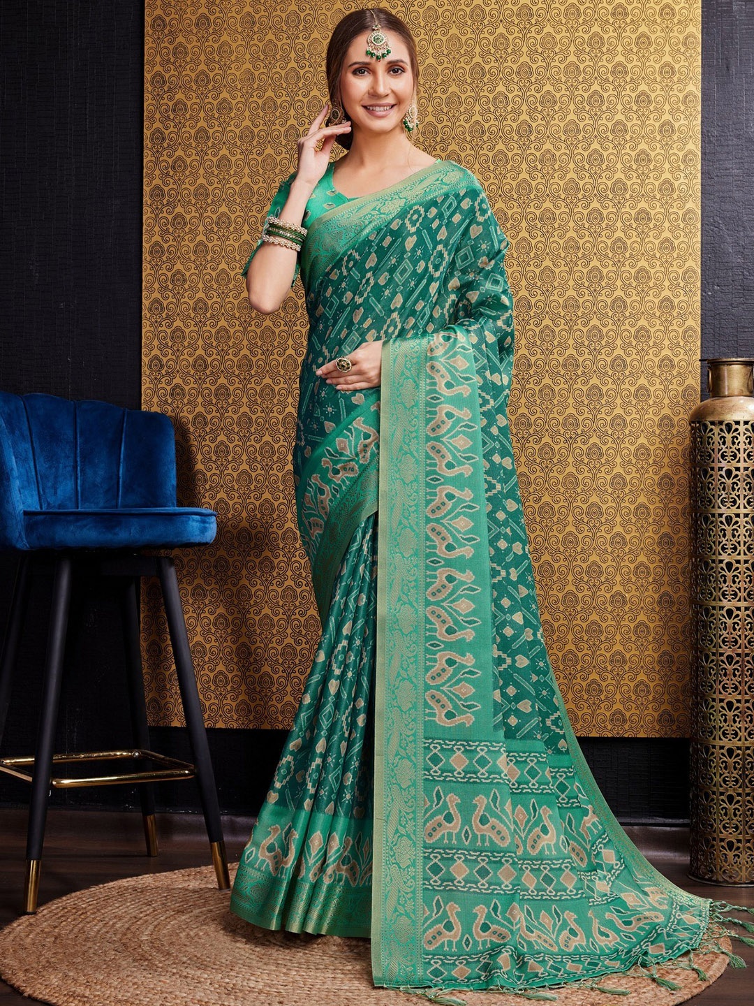 

Mitera Geometric Printed Zari Pure Silk Saree, Green