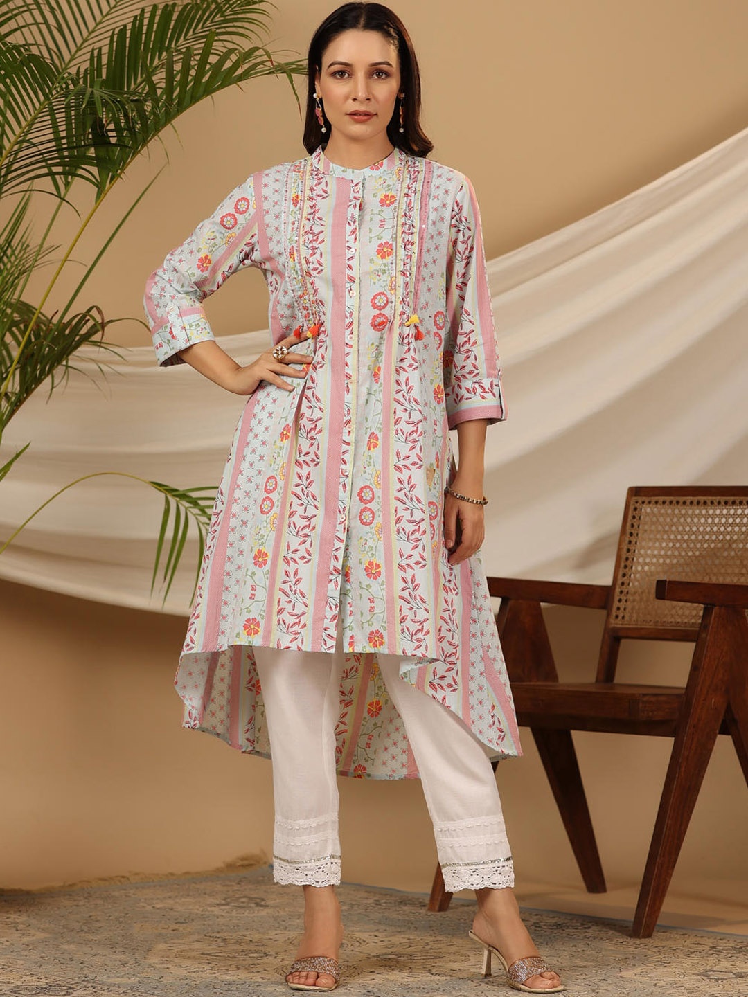 

Juniper Ethnic Motifs Printed Mandarin Collar Three-Quarter Sleeves Cotton Floral Kurta, Blue