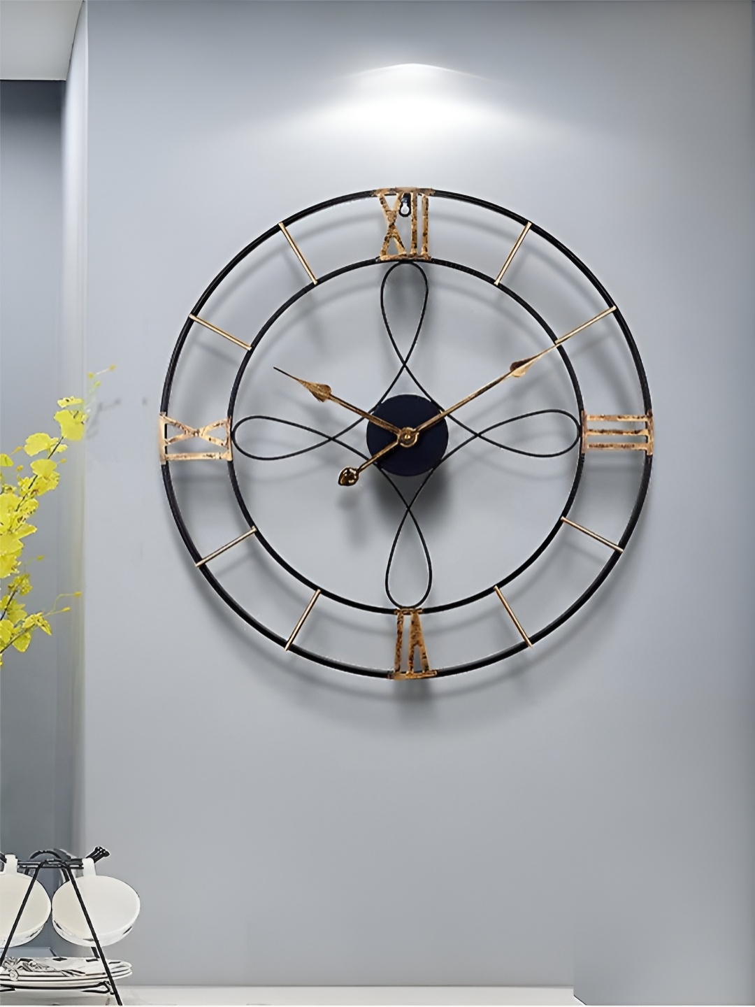 

The Art House Black & Gold-Toned Traditional Wall Clock