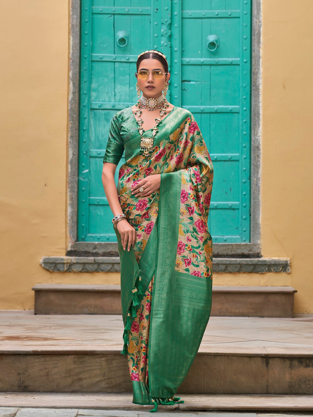 

Divyadham Textiles Floral Printed Zari Pure Silk Banarasi Saree, Green
