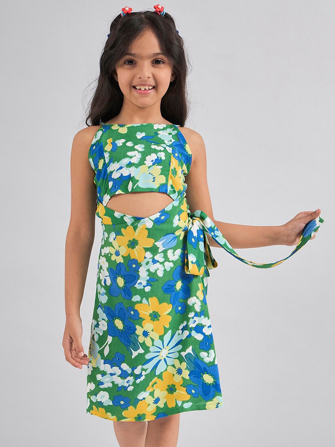 

Stylo Bug Girls Floral Printed Shoulder Straps Smocked Cotton A-Line Dress, Green