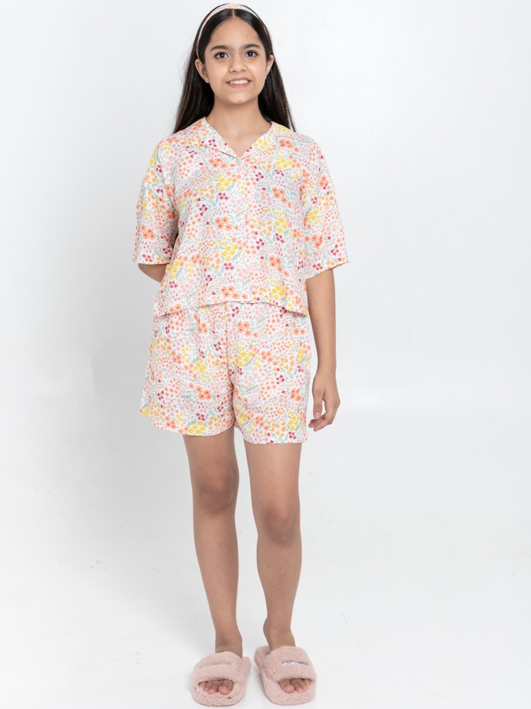

TWEENY MINI Girls Floral Printed V-Neck Shirt & Shorts, White