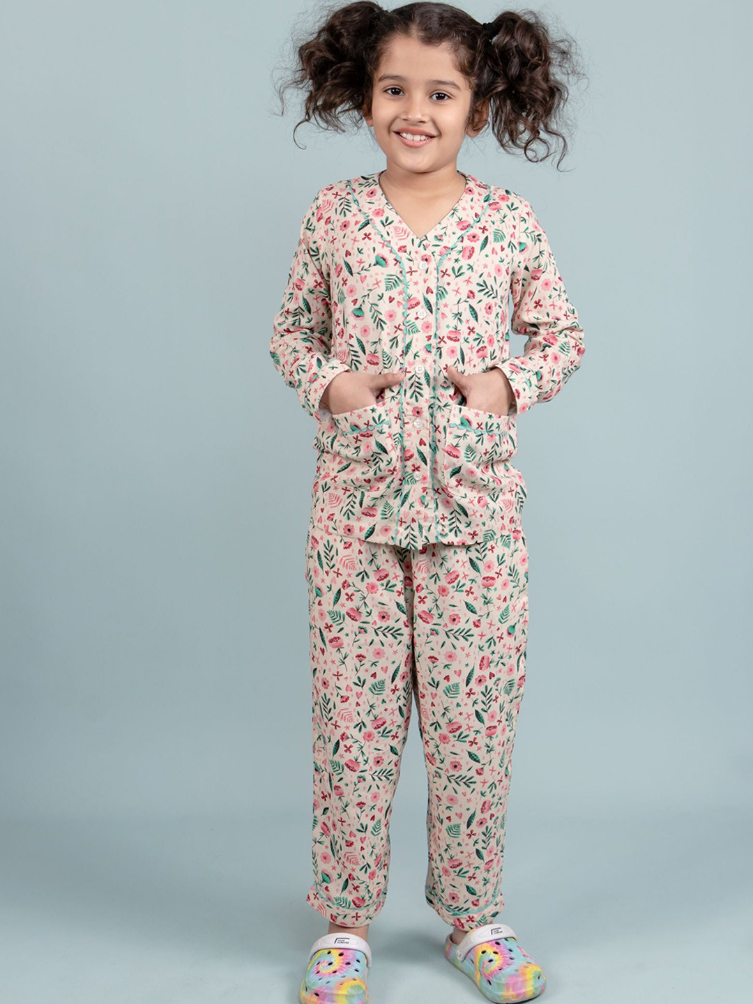 

TWEENY MINI Girls Floral Printed V-Neck Pure Cotton Shirt & Pyjama, Beige