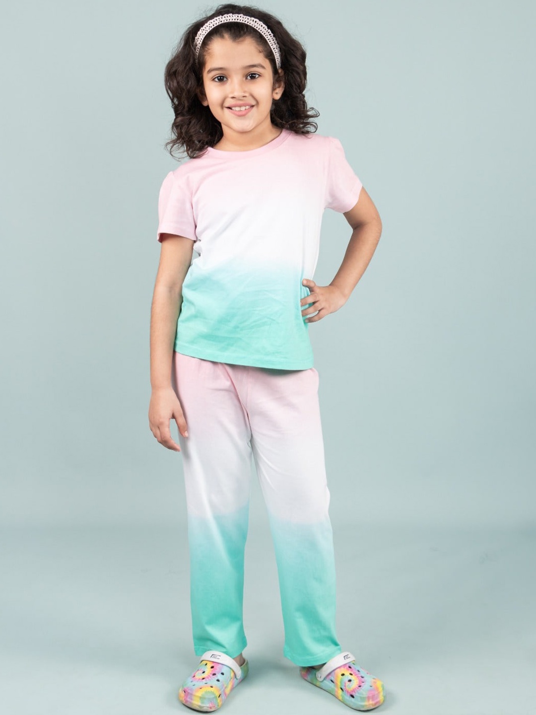 

TWEENY MINI Girls Round Neck Tie & Dye Cotton Night suit, Green