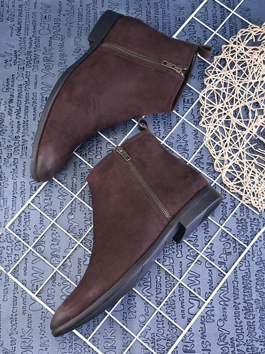 

The Roadster Lifestyle Co. Men Brown Mid Top Slip-On Chelsea Boots
