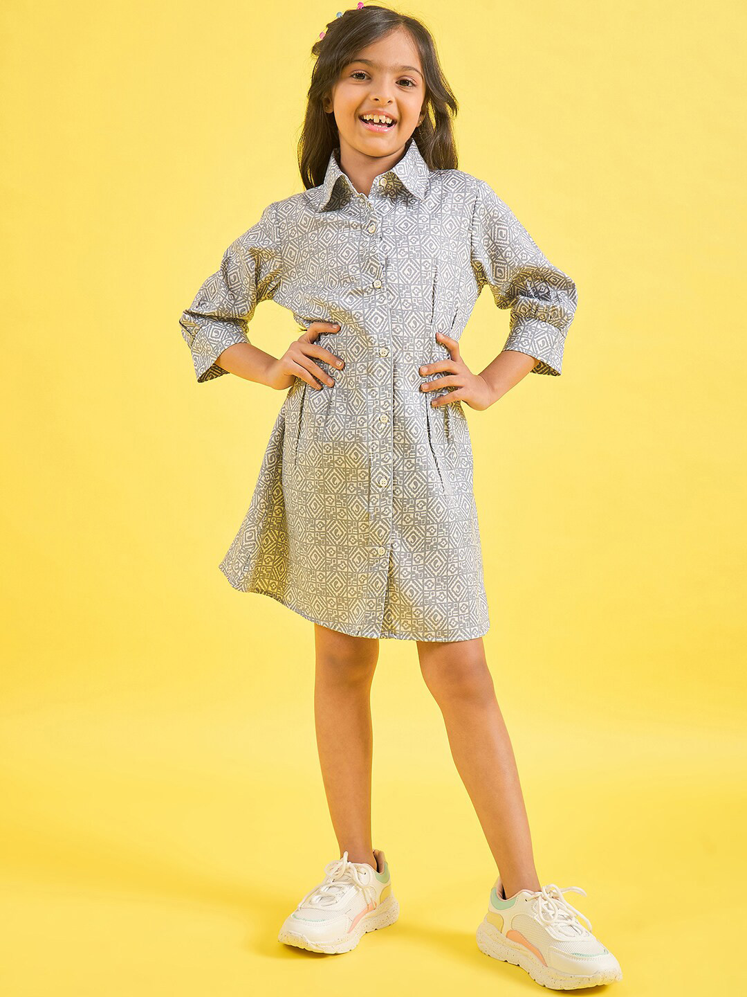 

Stylo Bug Girls Geometric Printed Cuffed Sleeves Shirt Dress, Grey
