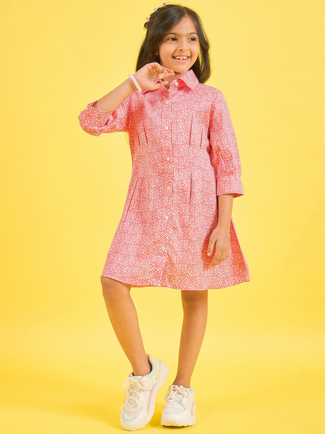 

Stylo Bug Girls Geometric Printed Cuffed Sleeves Shirt Dress, Pink