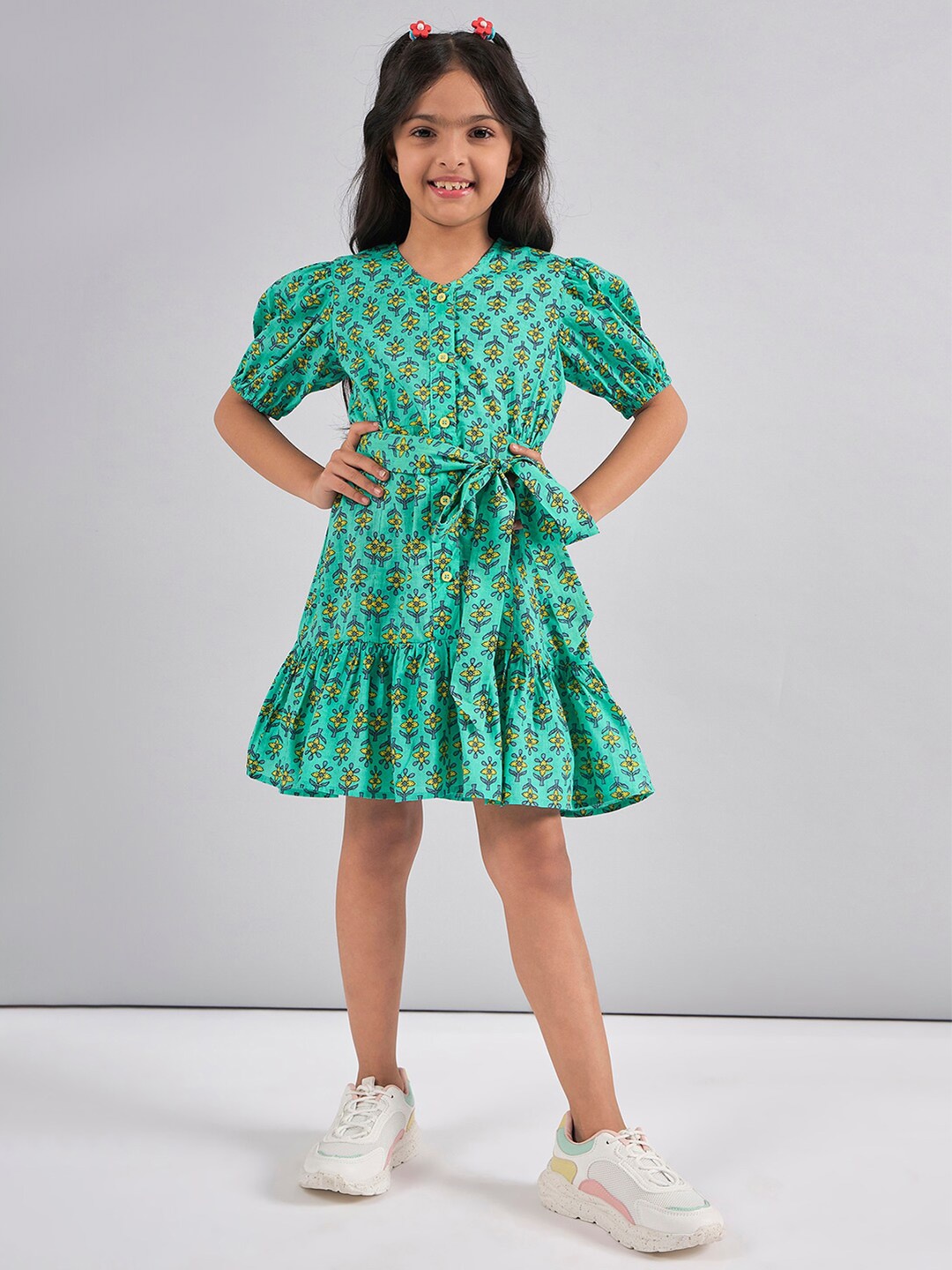 

Stylo Bug Girls Floral Printed Puffed Sleeves Tiered Pure Cotton Fit & Flare Dress, Green