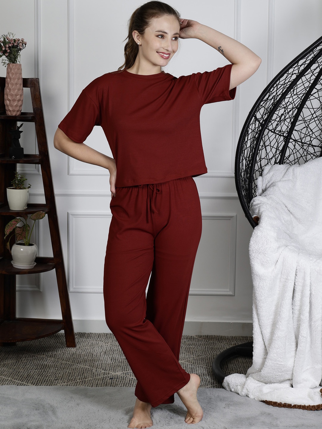 

NEUDIS Round Neck Night suit, Maroon