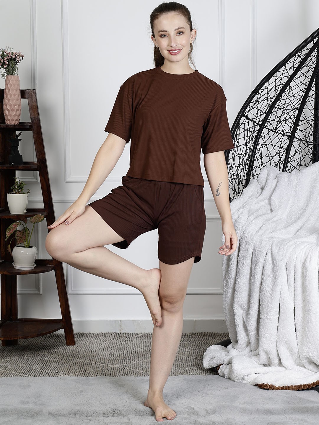 

NEUDIS Round Neck Night suit, Brown