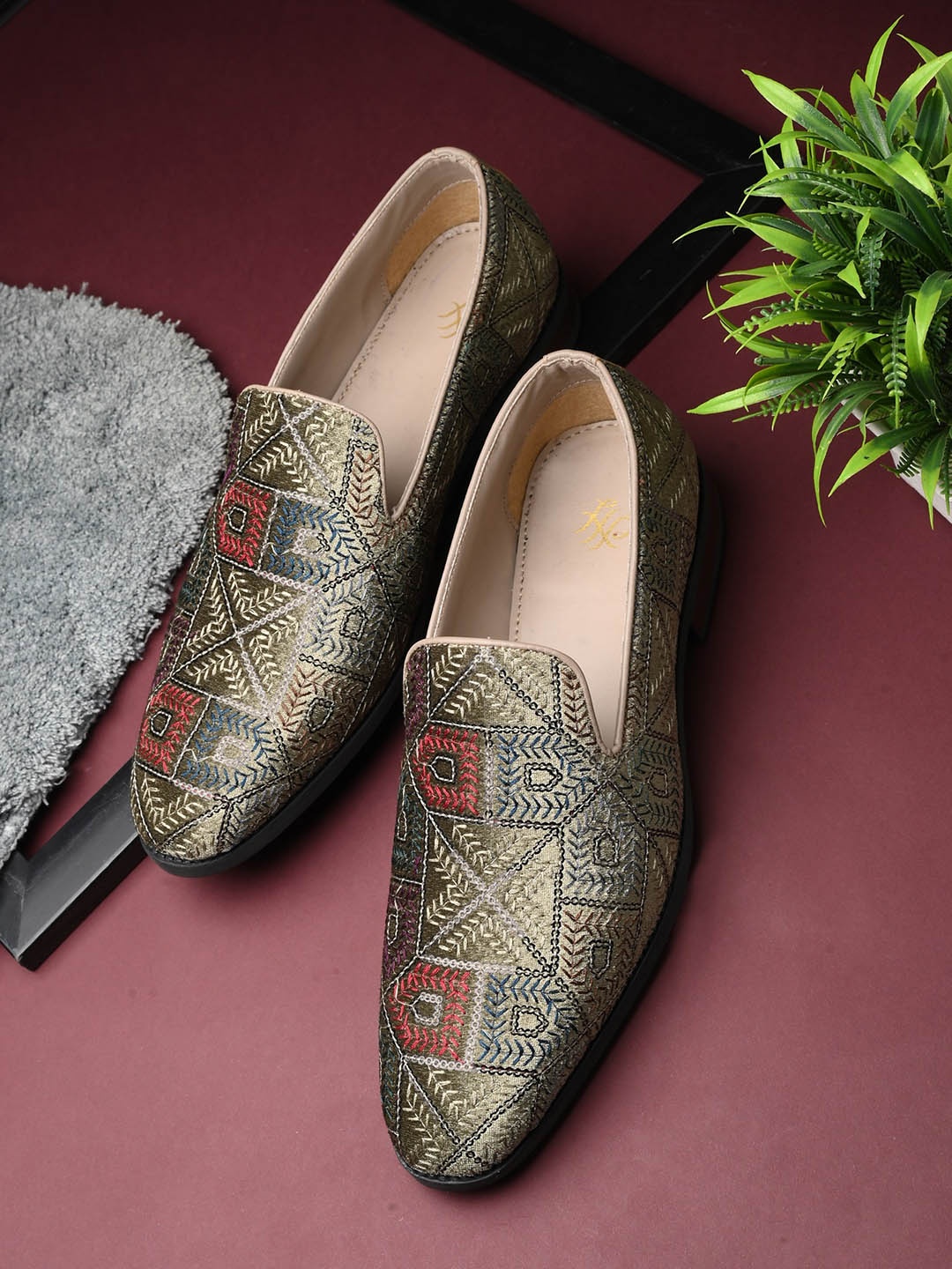 

House of Pataudi Men Embroidered Lightweight Slip-On Casual Loafers, Olive