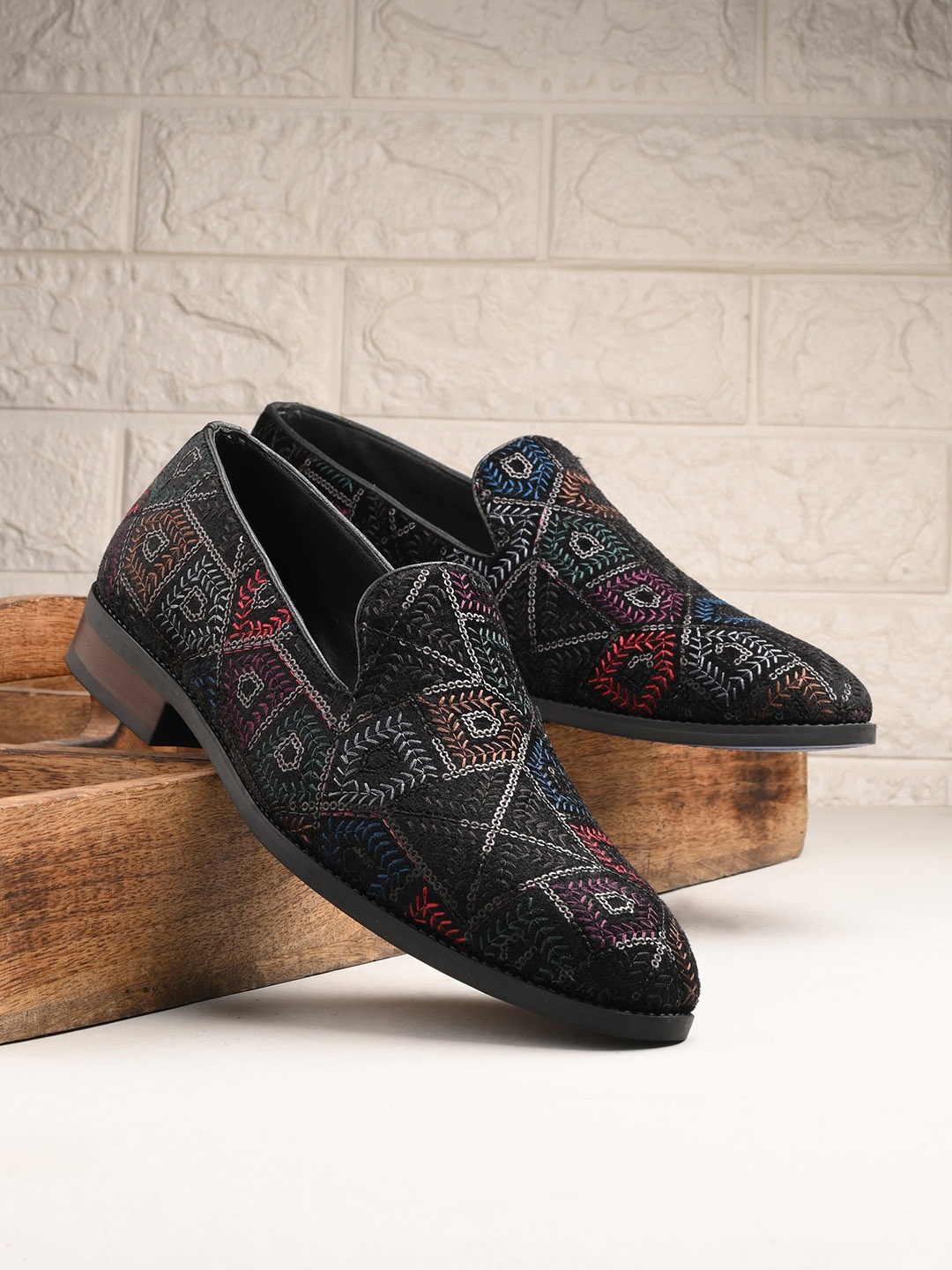 

House of Pataudi Men Embroidered Lightweight Slip-On Casual Loafers, Black
