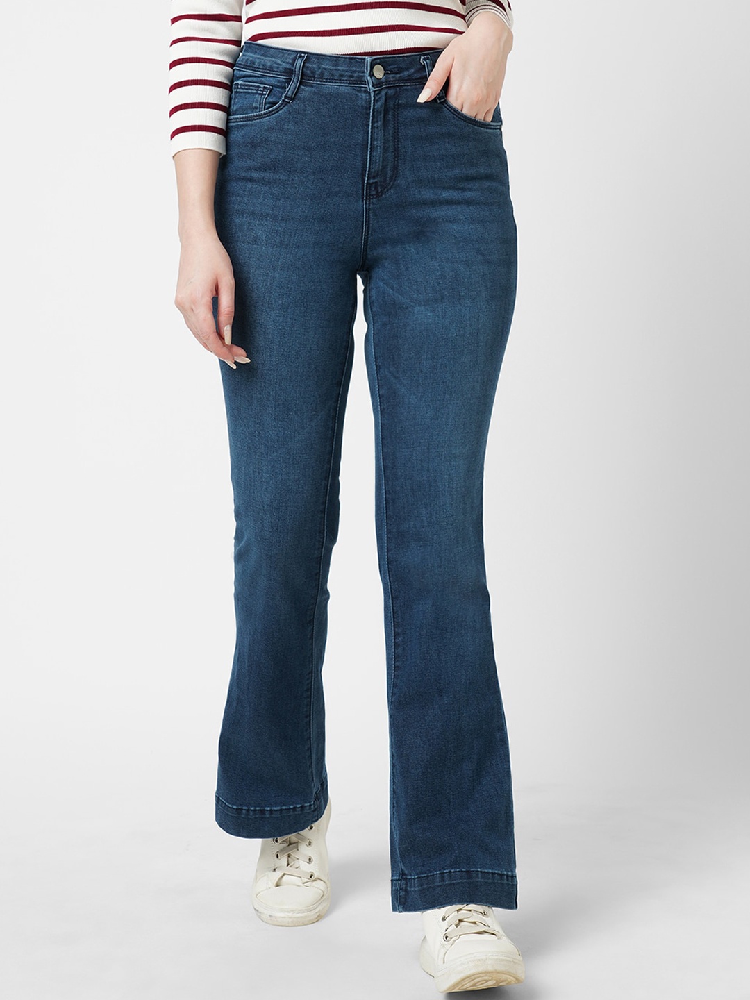 

Kraus Jeans Women Flared High-Rise Light Fade Stretchable Jeans, Blue