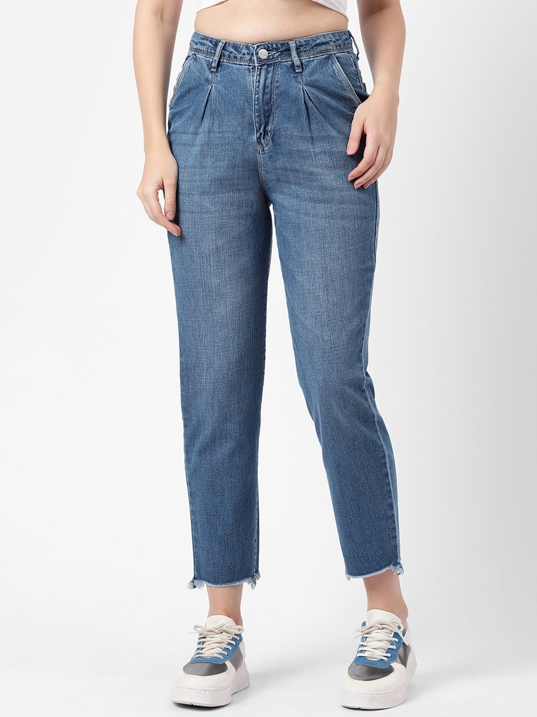 

Kraus Jeans Women Relaxed Fit High-Rise Light Fade Jeans, Blue