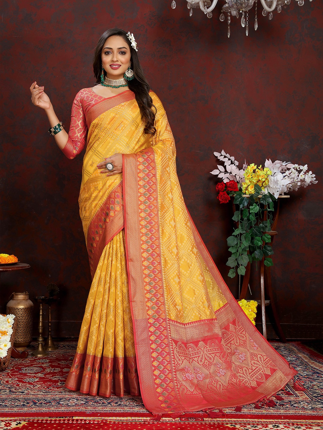 

Divyadham Textiles Ethnic Motifs Woven Design Zari Organza Banarasi Saree, Yellow