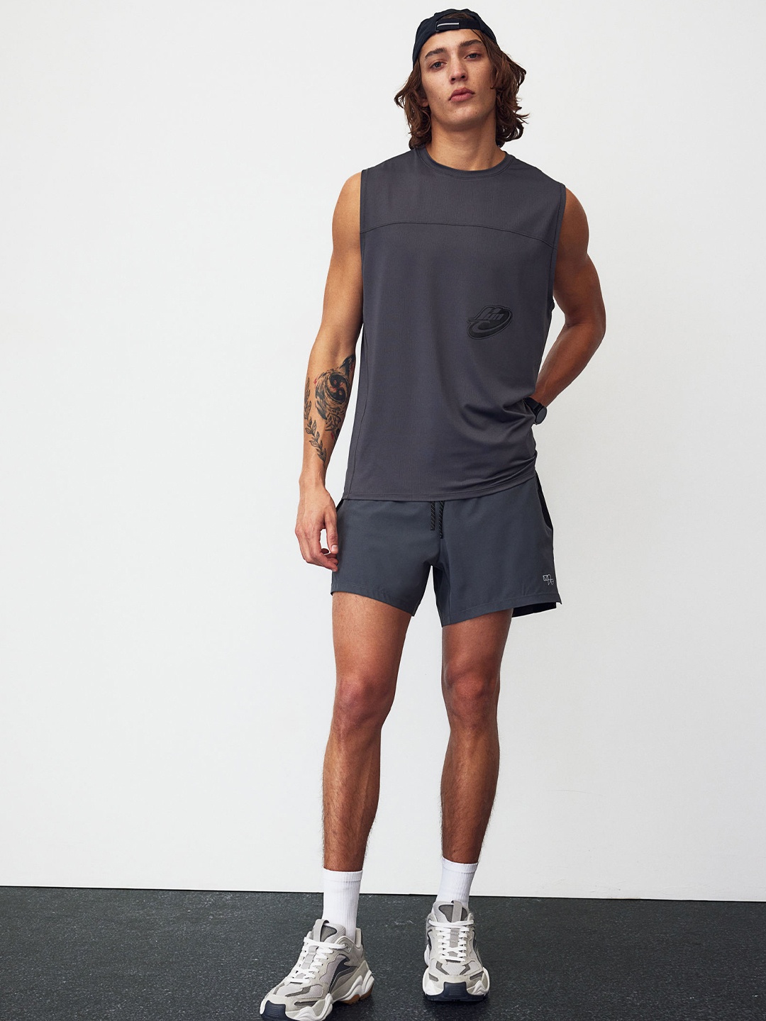 

H&M DryMove Running Vest T-shirt, Grey