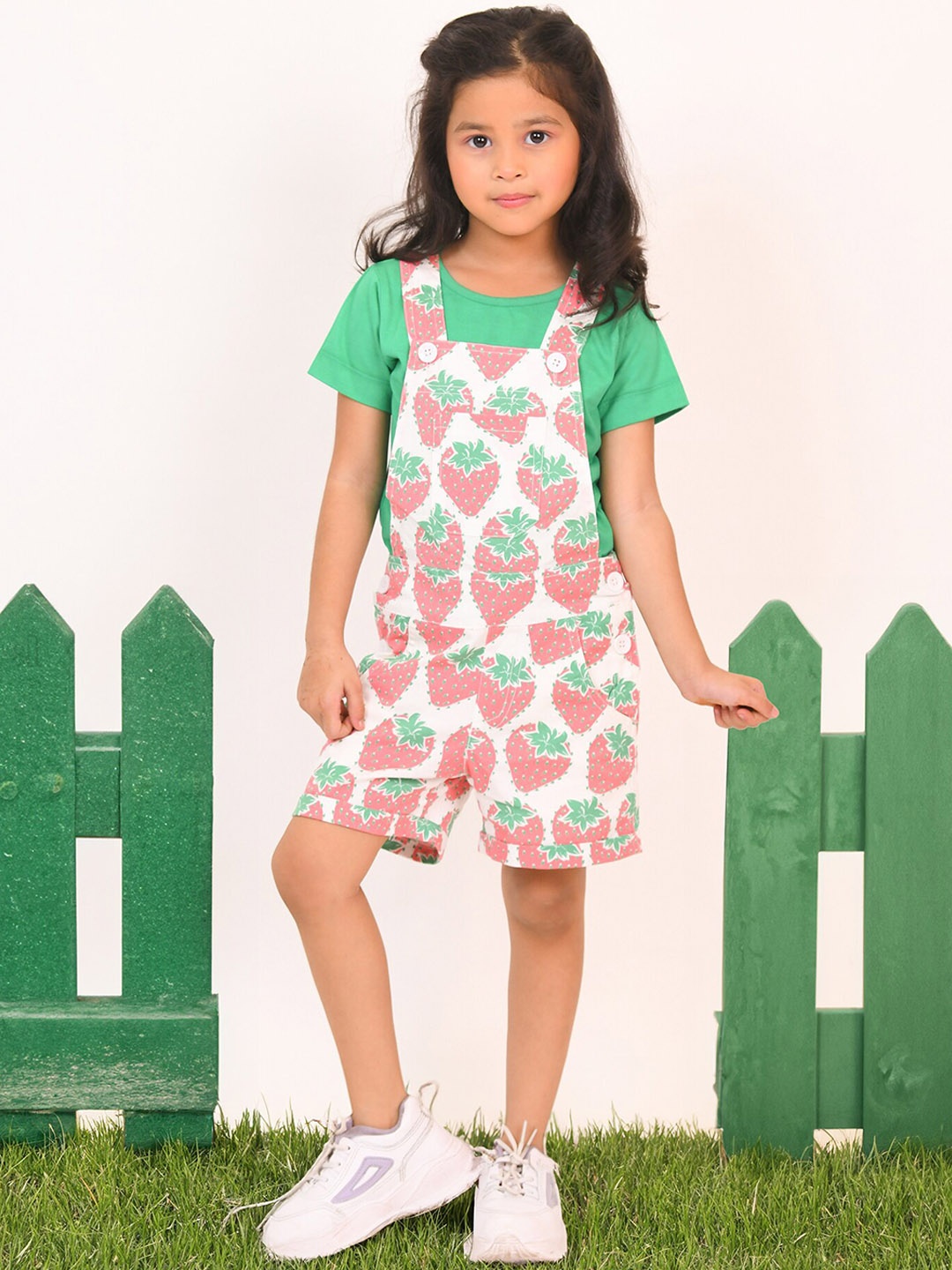 

Little Carrot Girls Floral Printed Slim-Fit Cotton Dungaree Set, Red