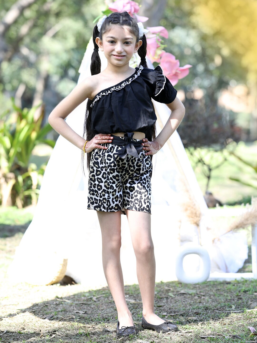 

Cutiekins Girls One Shoulder Crop Top With Animal Printed Short, Black