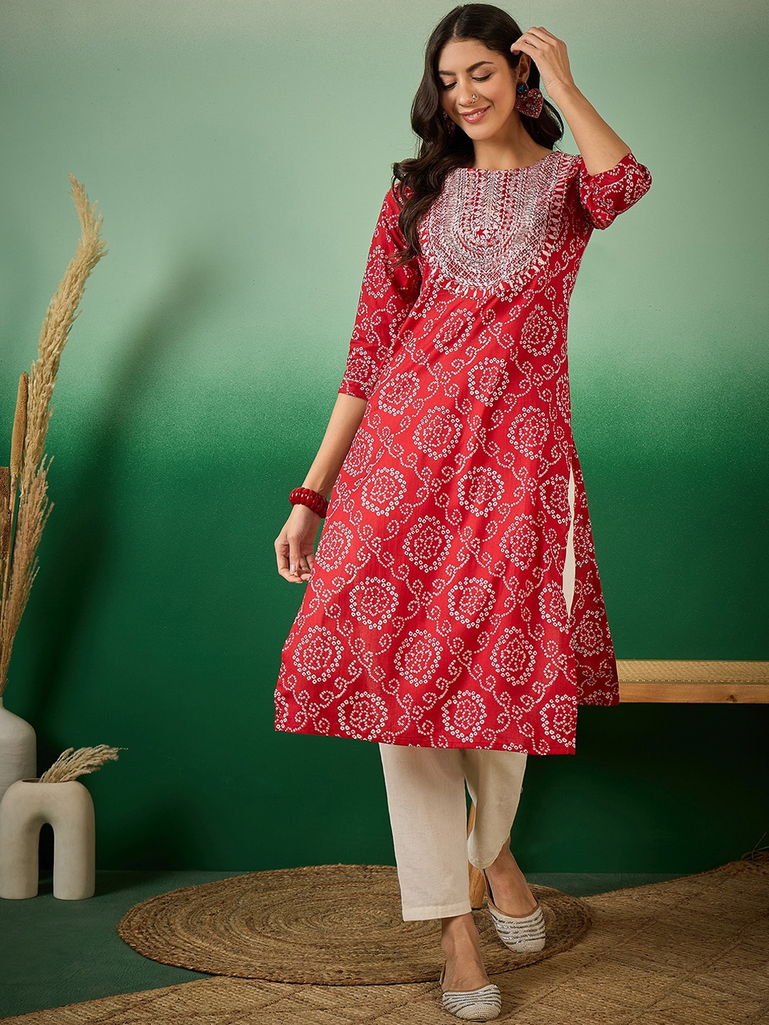 

Vastramyaa Bandhani Printed Thread Work Cotton Straight Kurta, Red