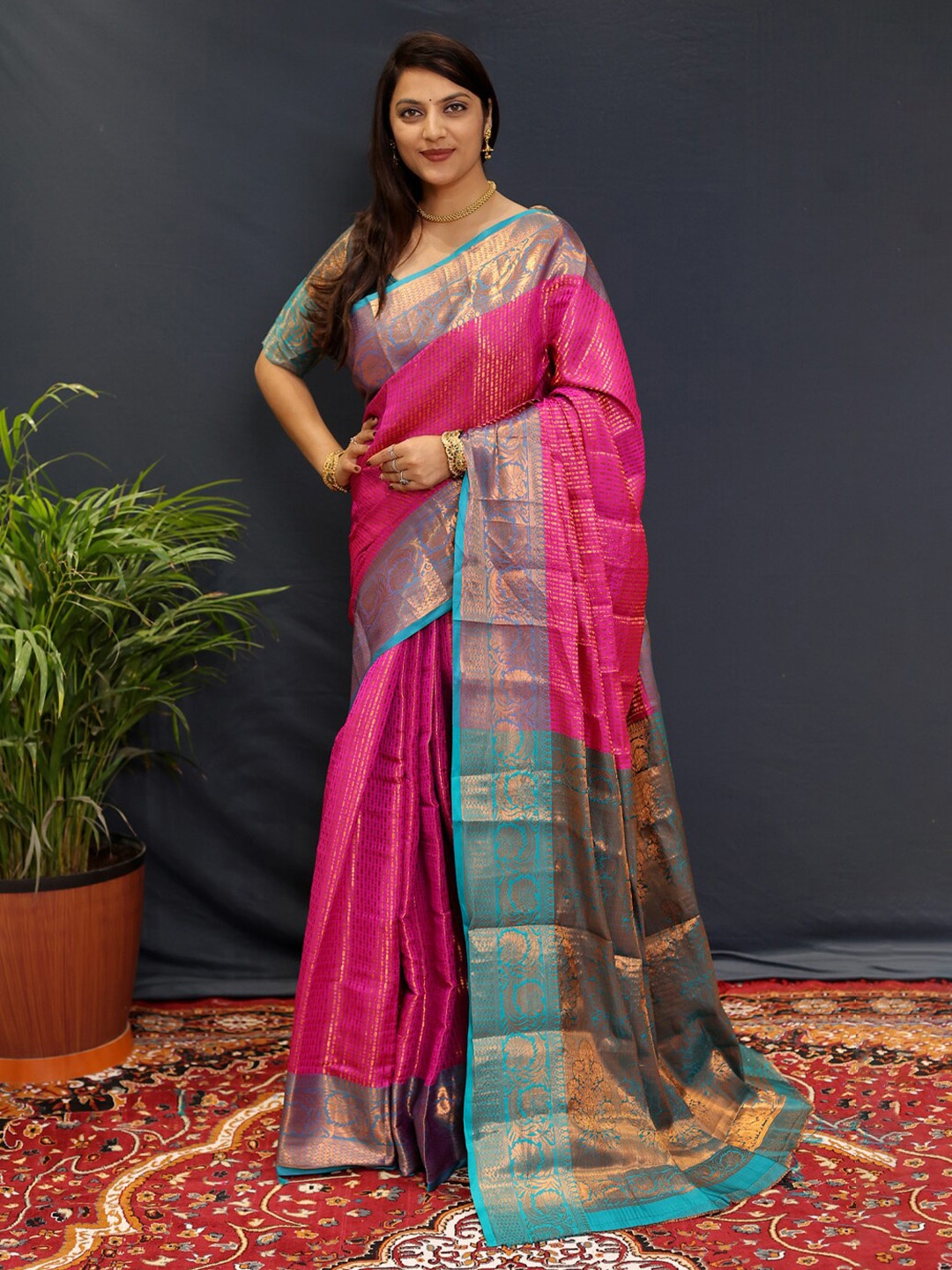 

Mitera Woven Design Zari Kanjeevaram Saree, Pink