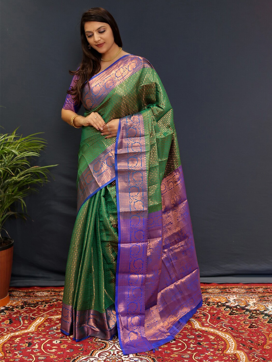 

Mitera Woven Design Zari Kanjeevaram Saree, Fluorescent green