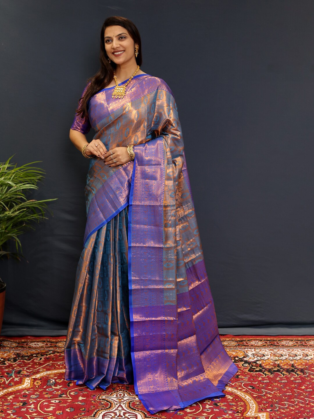 

Mitera Ethnic Motifs Woven Design Zari Kanjeevaram Saree, Turquoise blue