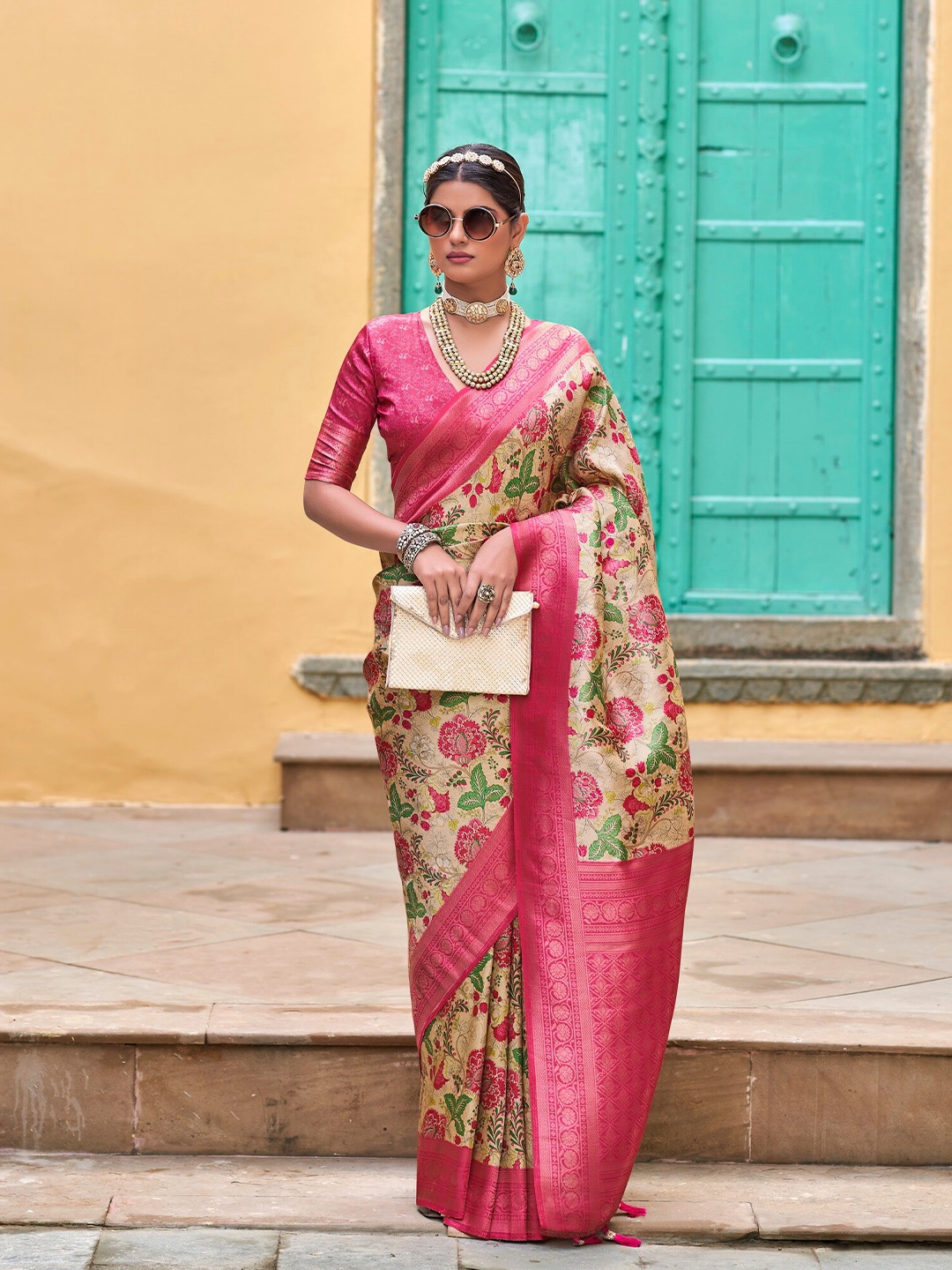 

Ekta Textiles Floral Woven Design Zari Pure Silk Banarasi Saree, Beige