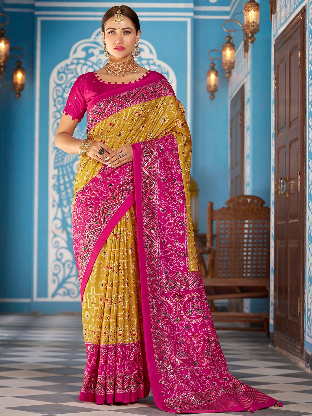 

Ekta Textiles Floral Woven Design Pure Silk Banarasi Saree, Mustard