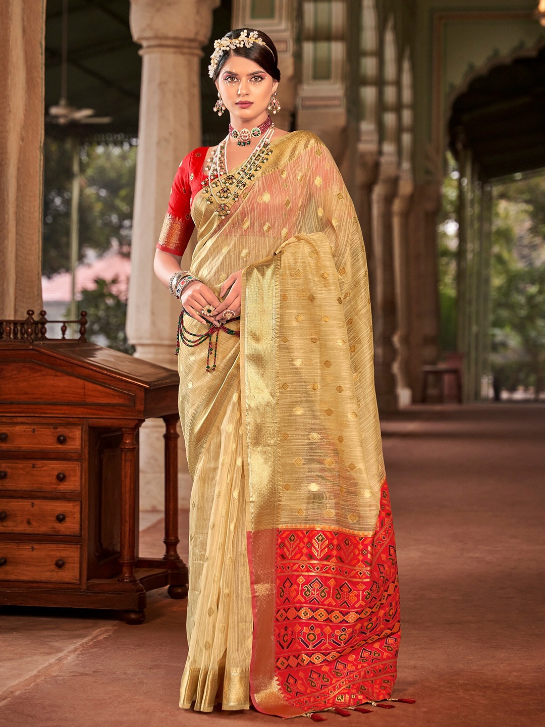 

Ekta Textiles Ethnic Motifs Woven Design Zari Pure Cotton Banarasi Saree, Yellow