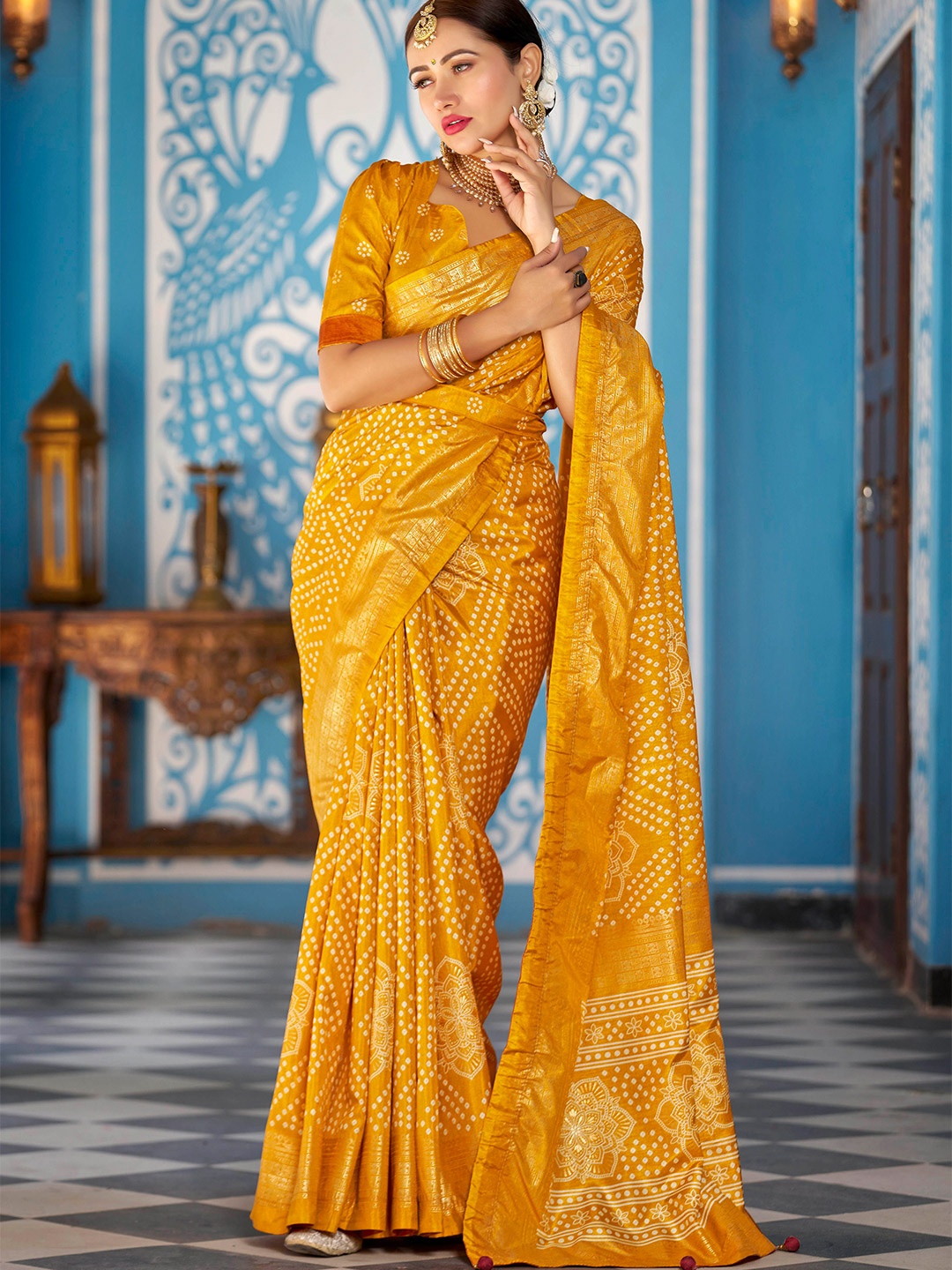 

Ekta Textiles Printed Zari Pure Silk Bandhani Saree, Yellow