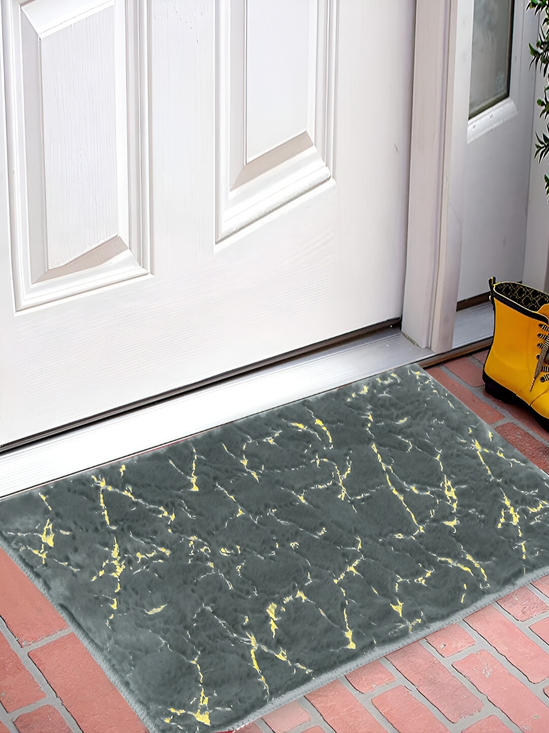 

FABINALIV Grey & Orange Abstract Anti-Skid Doormat