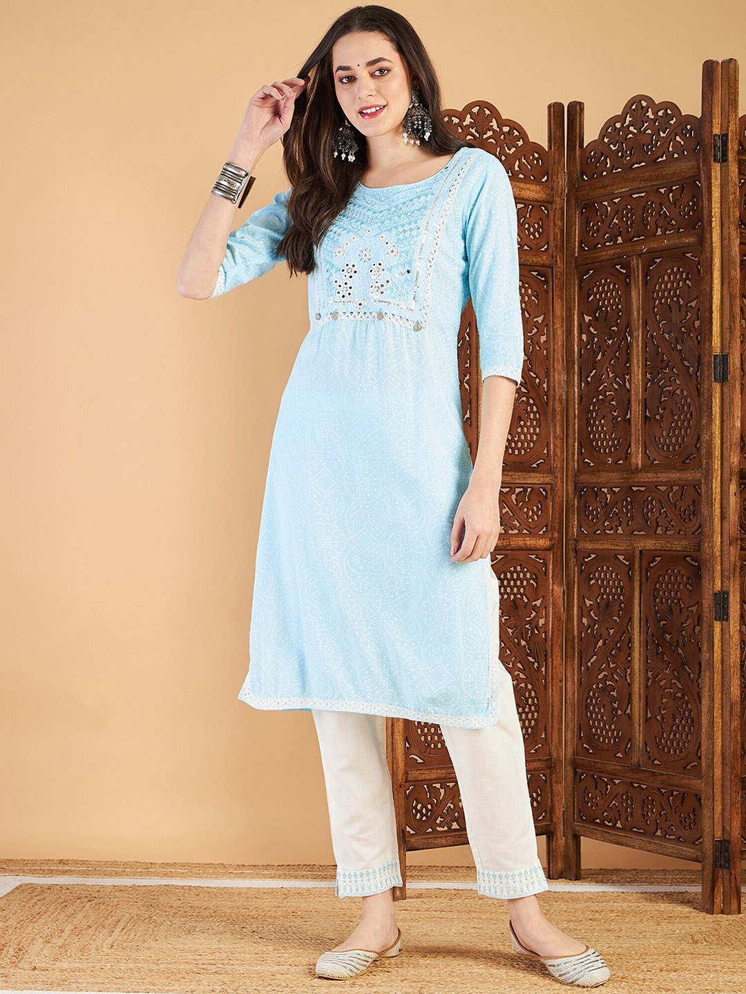 

DIVYANK Ethnic Motifs Round Neck Three-Quarter Sleeves Mirror Work Kurta Set, Turquoise blue