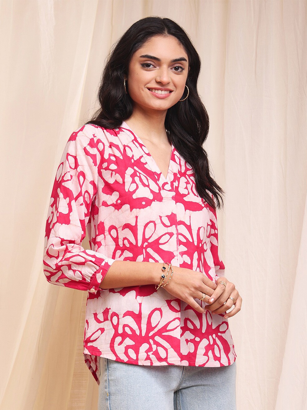 

Pink Fort Abstract Printed V-Neck Cotton Top, Red