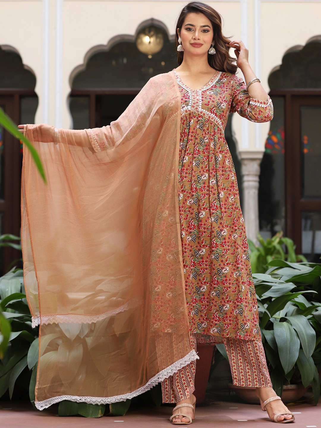 

SINGNI Ethnic Motifs Embroidered V-Neck Three-Quarter Sleeves Anarkali Kurta Set, Brown