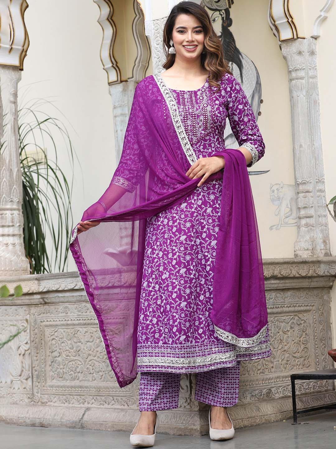 

SINGNI Ethnic Motifs Embroidered Round Neck Three-Quarter Sleeves Anarkali Kurta Set, Purple